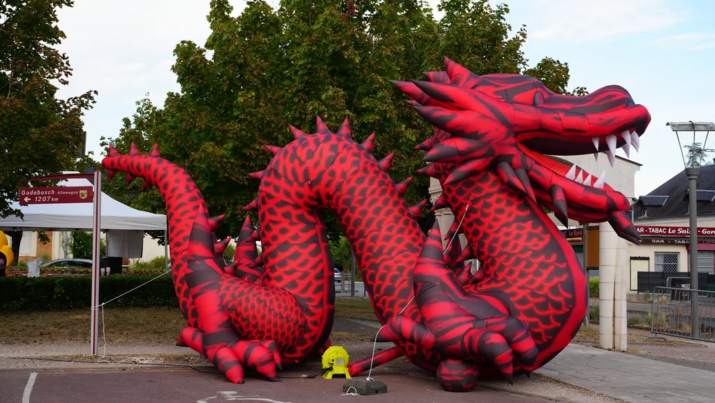 2025 Dragon Geant